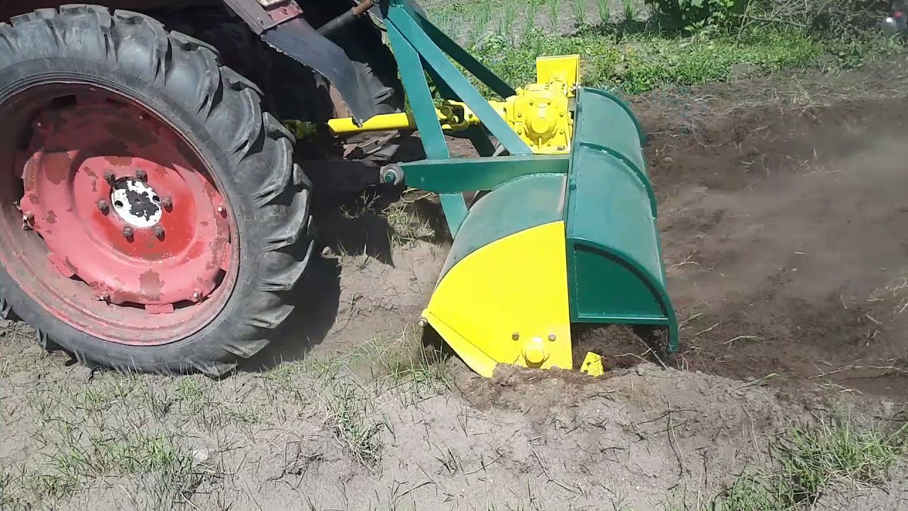 Испытание самодельной почвофрезы на т-25.