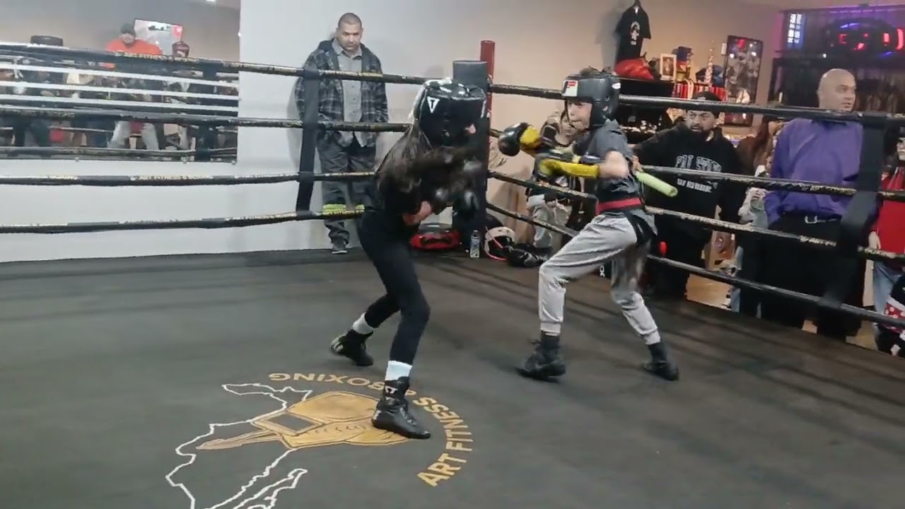 Melody AOW boxing at Uno boxing good sparring 