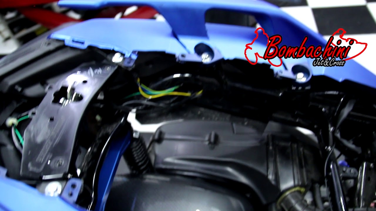 Instalação Bagageiro de aluminio para Yamaha Xmax 250