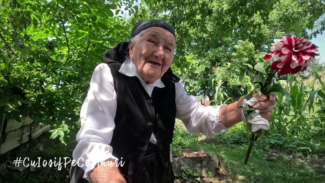 Credință și înțelepciune la aproape un secol de viață: mătușa LUCREȚIA HULPUȘ (97 ani) din CUCERDEA