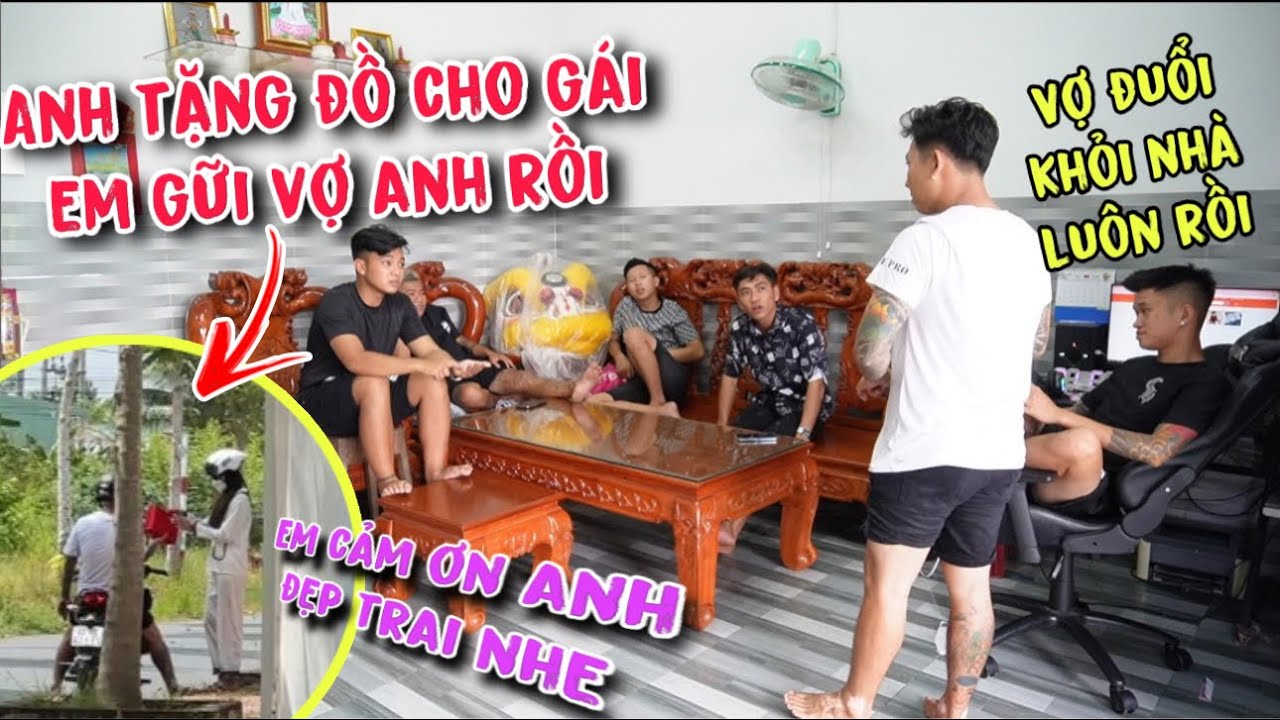 TNB - Đưa Đồ Cho Gái Bị Cả Đám Phát Hiện Quay Video Lại Gữi Cho Vợ Và Cái Kết Ra Khỏi Nhà