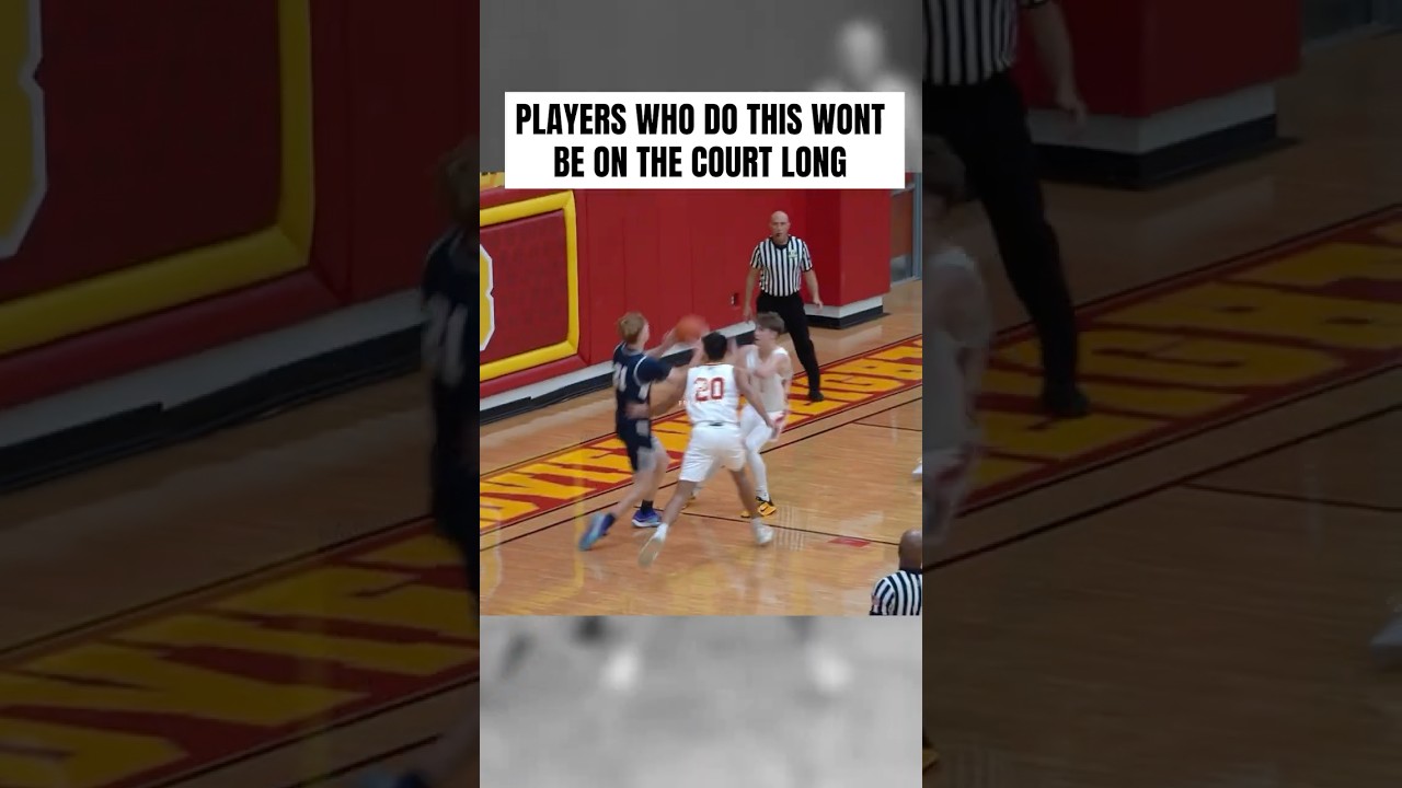 PLAYERS WHO DO THIS WONT BE ON THE COURT LONG #highschoolbasketball #basketballhighlights