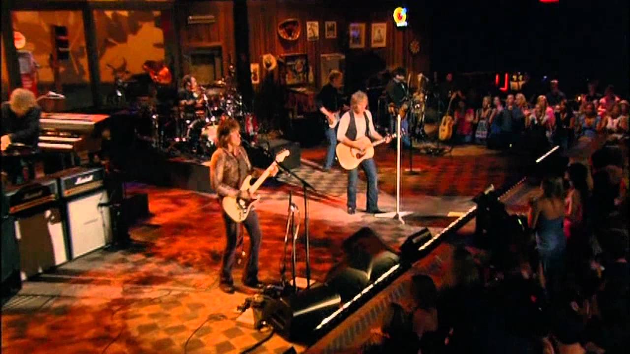 Bon Jovi - Live Lost Highway 2007 - 04 - Whole Lot Of Leavin' (HQ).mp4