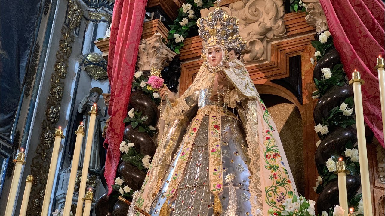 Camarín Virgen del Rosario de Granada, un palacio celestial.
