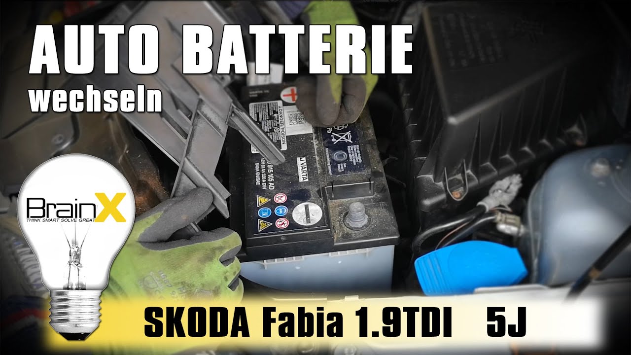 Auto Batterie wechseln Starterbatterie wechseln Skoda Fabia