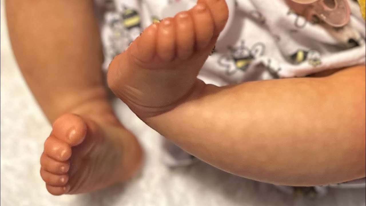 Unboxing……Trade Baby. Was delivered to the wrong address 😮 Come join and hear the crazy story!