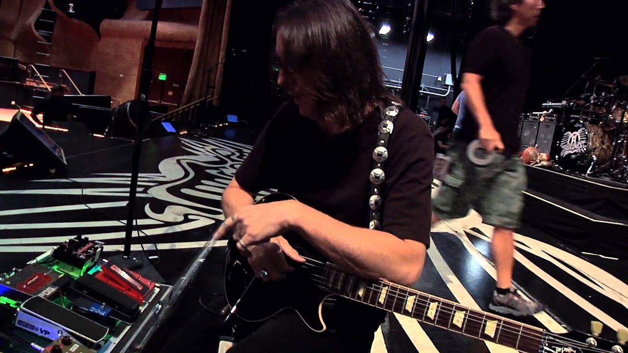Source Audio Soundcheck: Joe Perry of Aerosmith