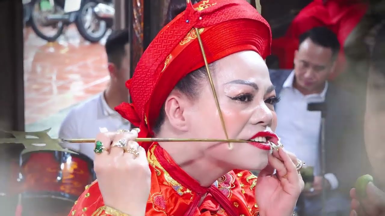 ​​​​​​​​​​Đồng Thầy Anh Phú Hầu Giá Đức Ông Trần Triều