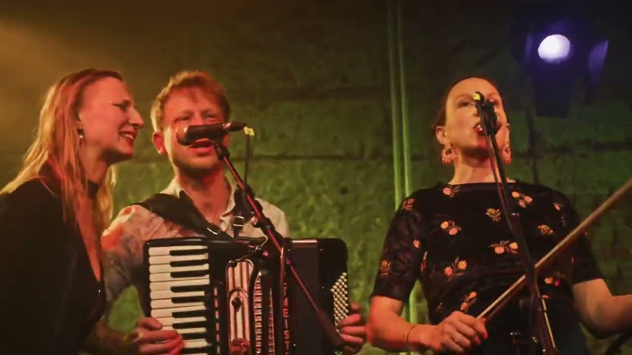 Holinky - Kolomyjky (FESTIVAL RECYKLACE LIDÍ 2025)