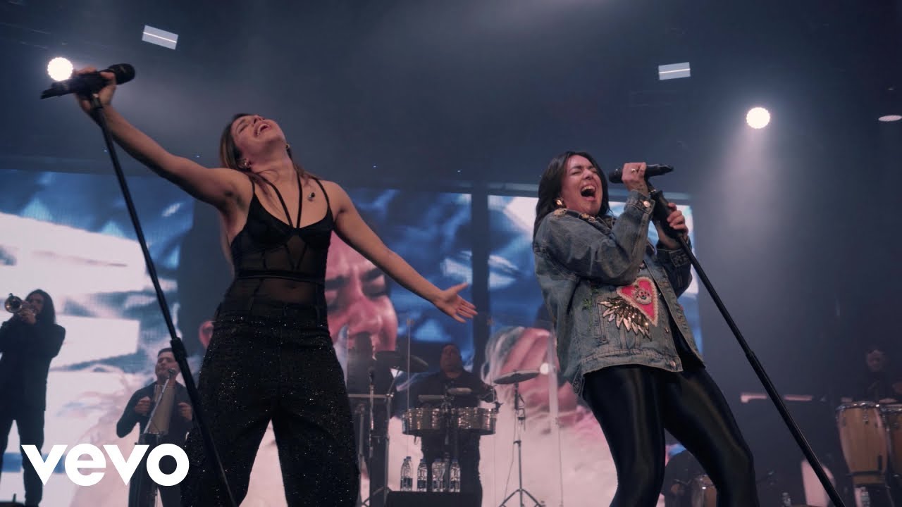 Angela Leiva, Eugenia Quevedo - Cómo Lo Hizo - No Podrás (En Vivo)
