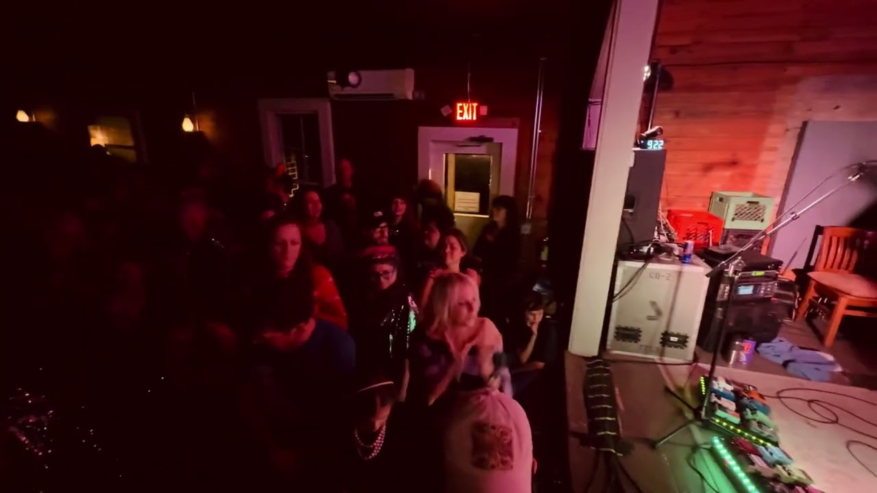 Glitterfox live in Trout Lake 2.7.26 Married to the ground finale video by MemifulArts 
