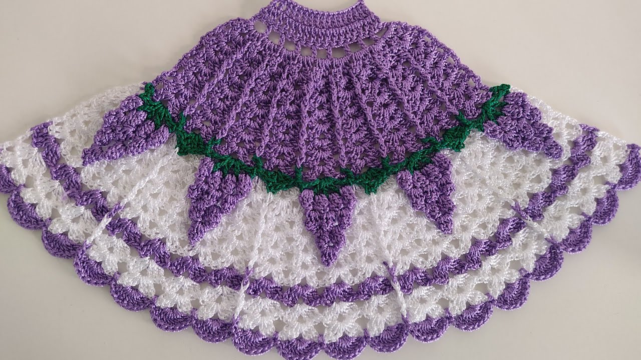 saía de crochê uva Para boneca pintada em pano de prato #1