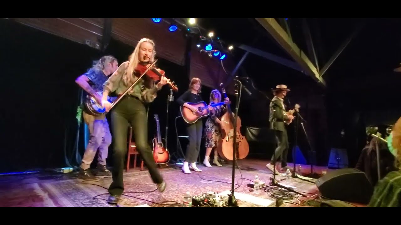 Molly Tuttle & Golden Highway - Wheel Hoss - Soho - Santa Barbara, CA 1/31/2022