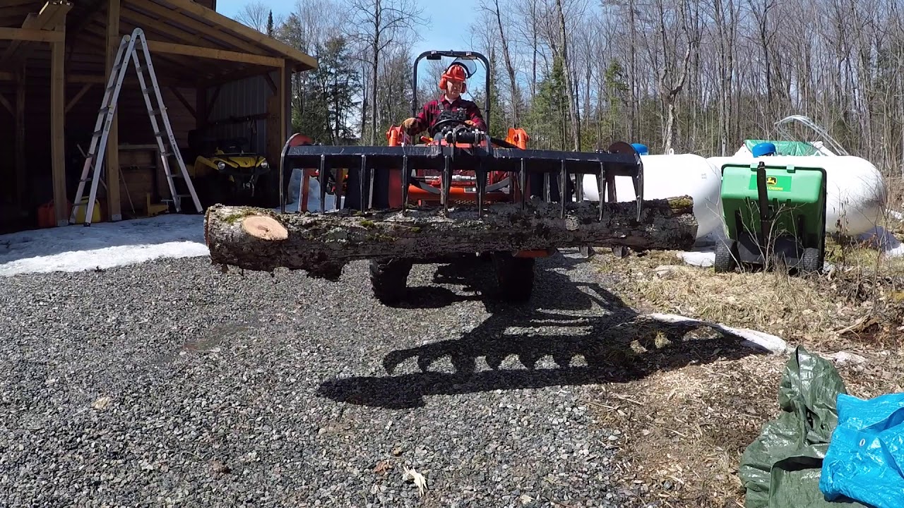 Компактный трактор Kubota B2601 № 151. Бензопила STIHL MS251C. Грейфер. Звуки весны на даче.