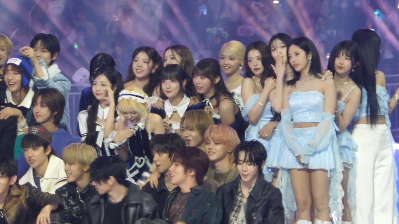 Kgma Unis Fromis_9 Ahof 2025