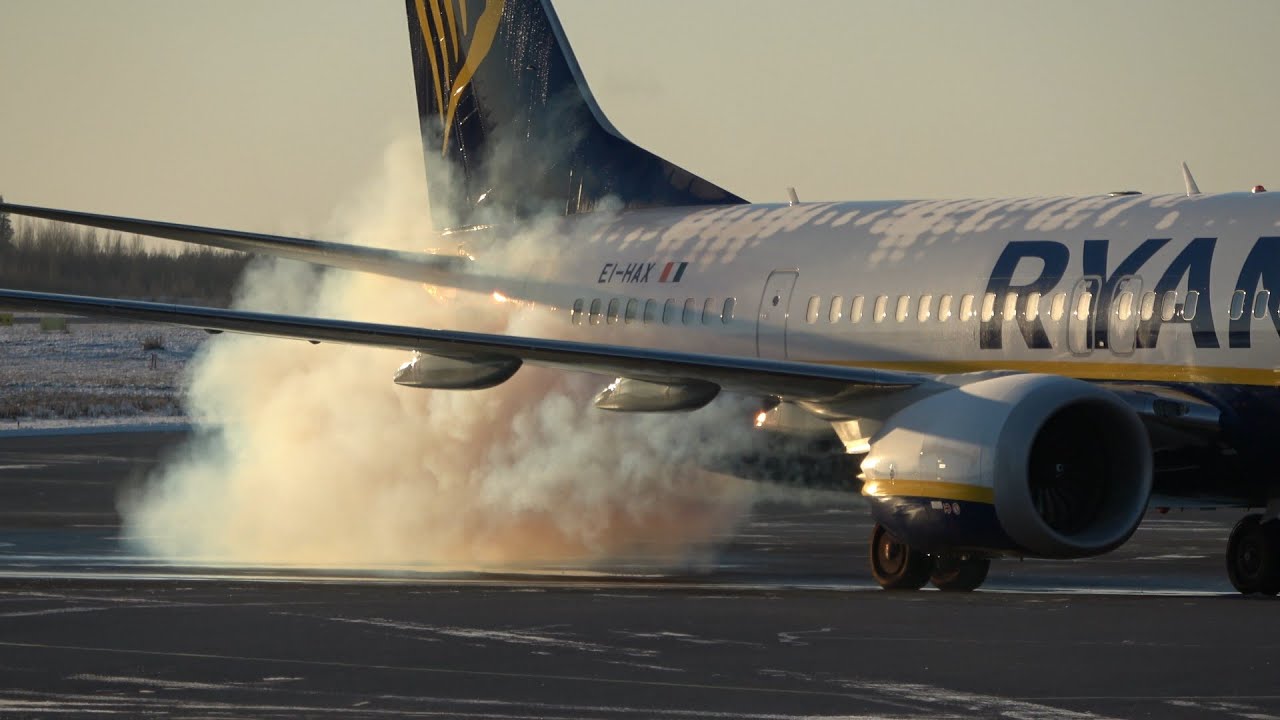 Ryanair Boeing 737 MAX 8-200 VERY Cold Startup at Tampere-Pirkkala