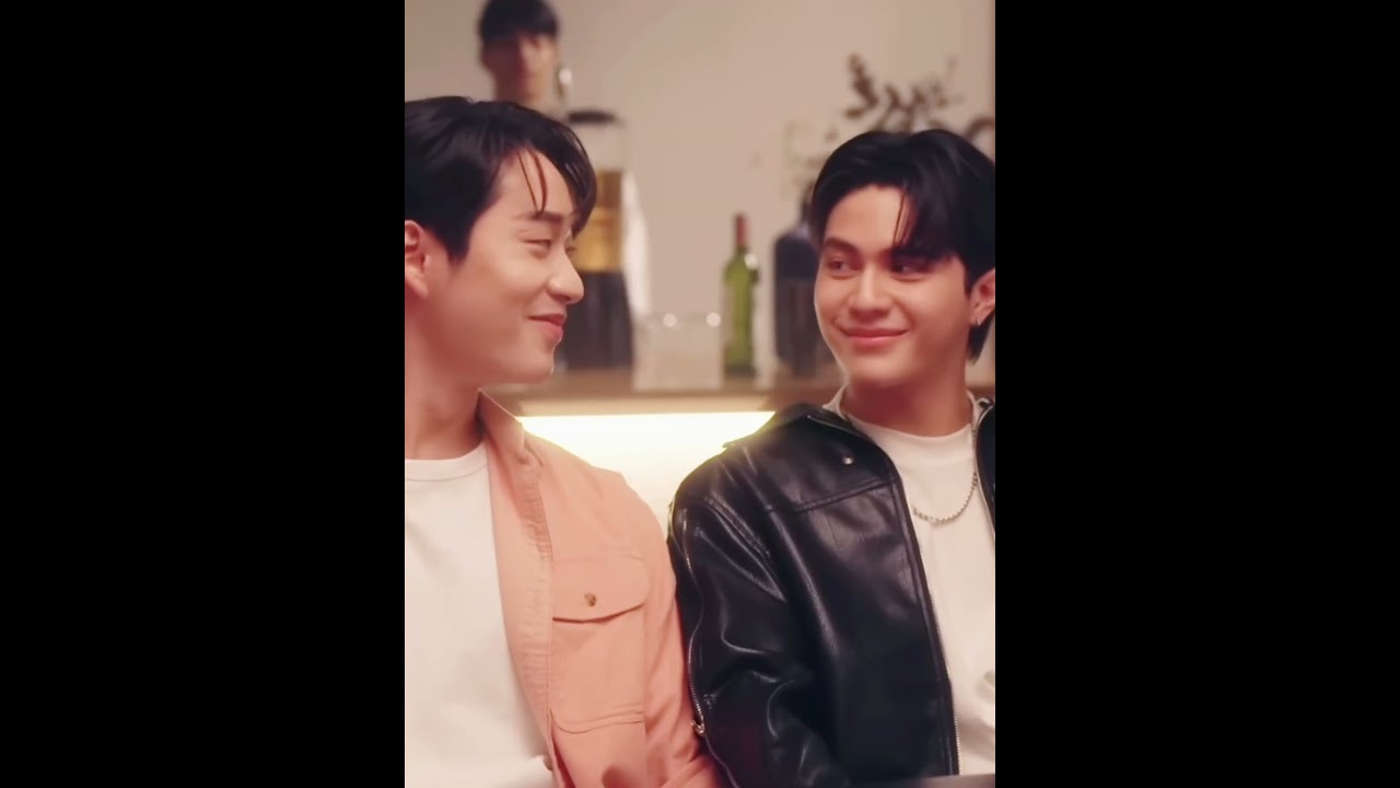 The romance is so back. Love the portrayal of them just being boyfriends. The best💗 #thameposeries