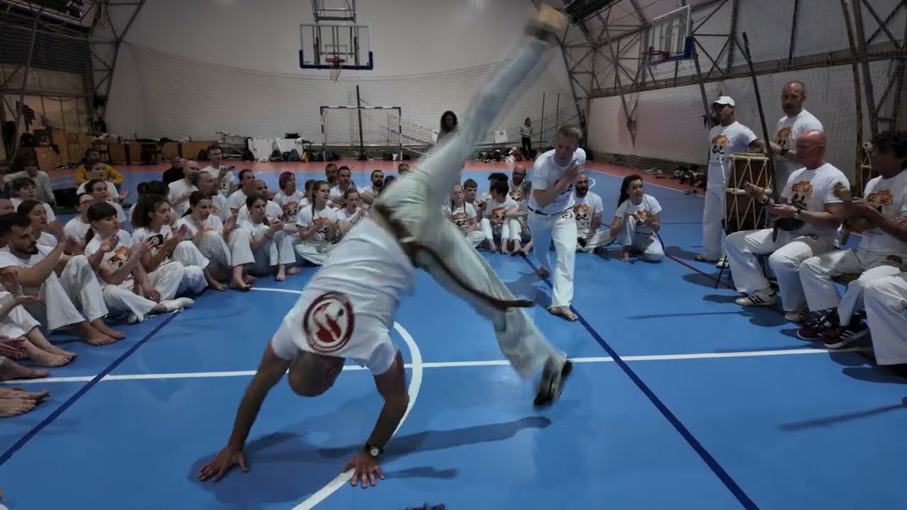 Contramestre Montanha (Capoeira Senzala Serbia) and Contramestre Julius (Capoeira Senzala Denmark)