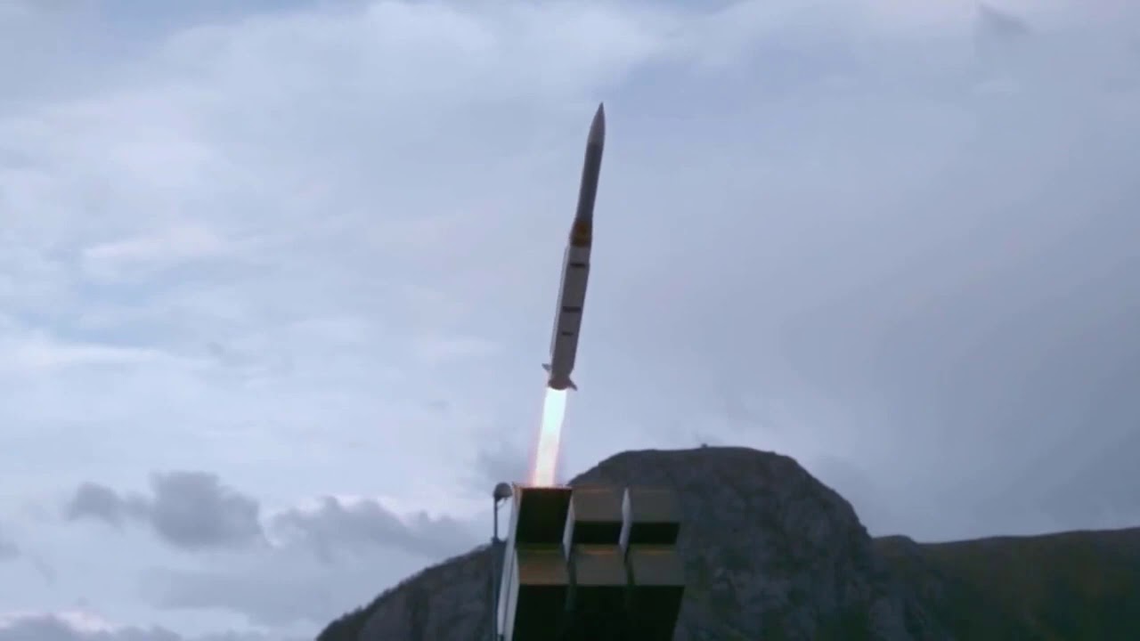 Misil AMRAAM