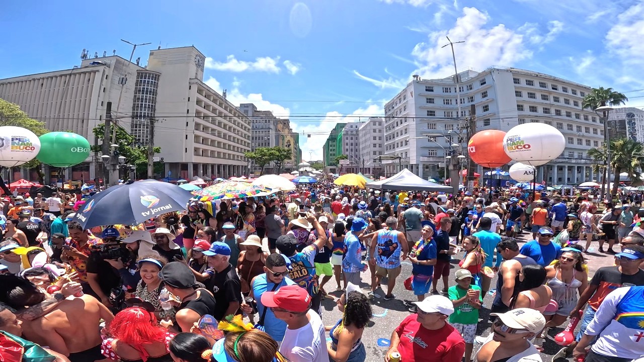 Gala da madrugada em Recife 14 de fevereiro 2026 maio bloco de Rua do mundo