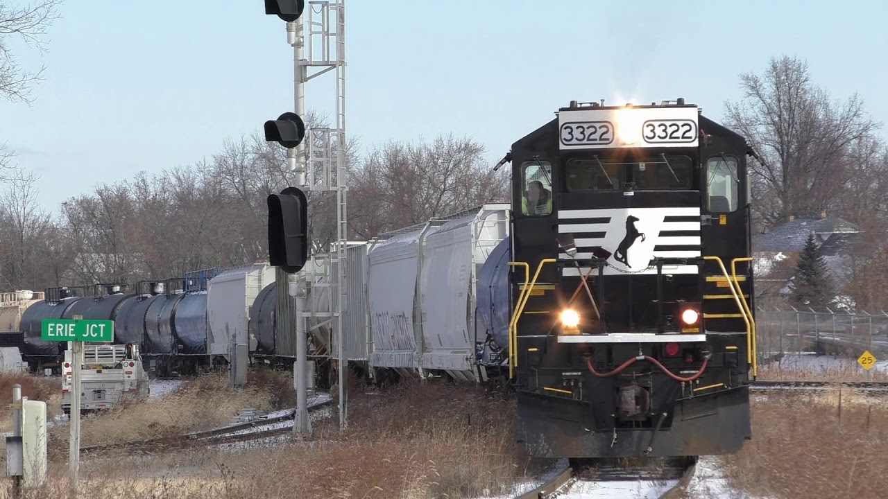 CSX geometry train