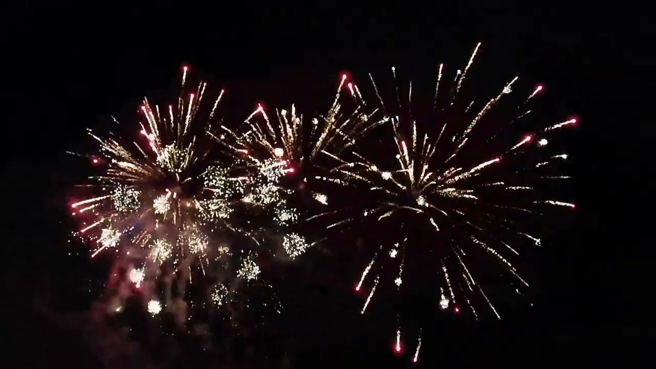Feu d'artifice lemuy 2025