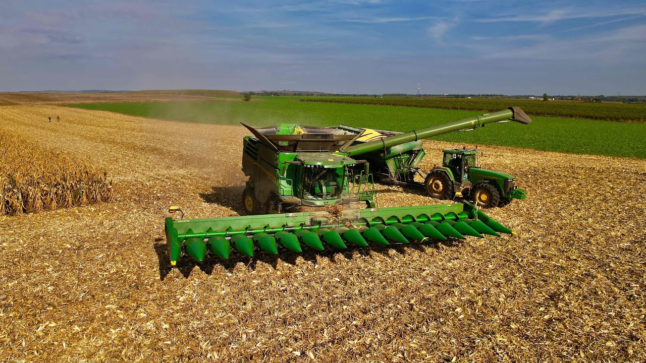 JOHN DEERE X9 1100 - 16 Row Corn Head/ 2x HAUL MASTER/Agroservis Višnové/🌽CORN HARVESTING 2021🌽 (4K)
