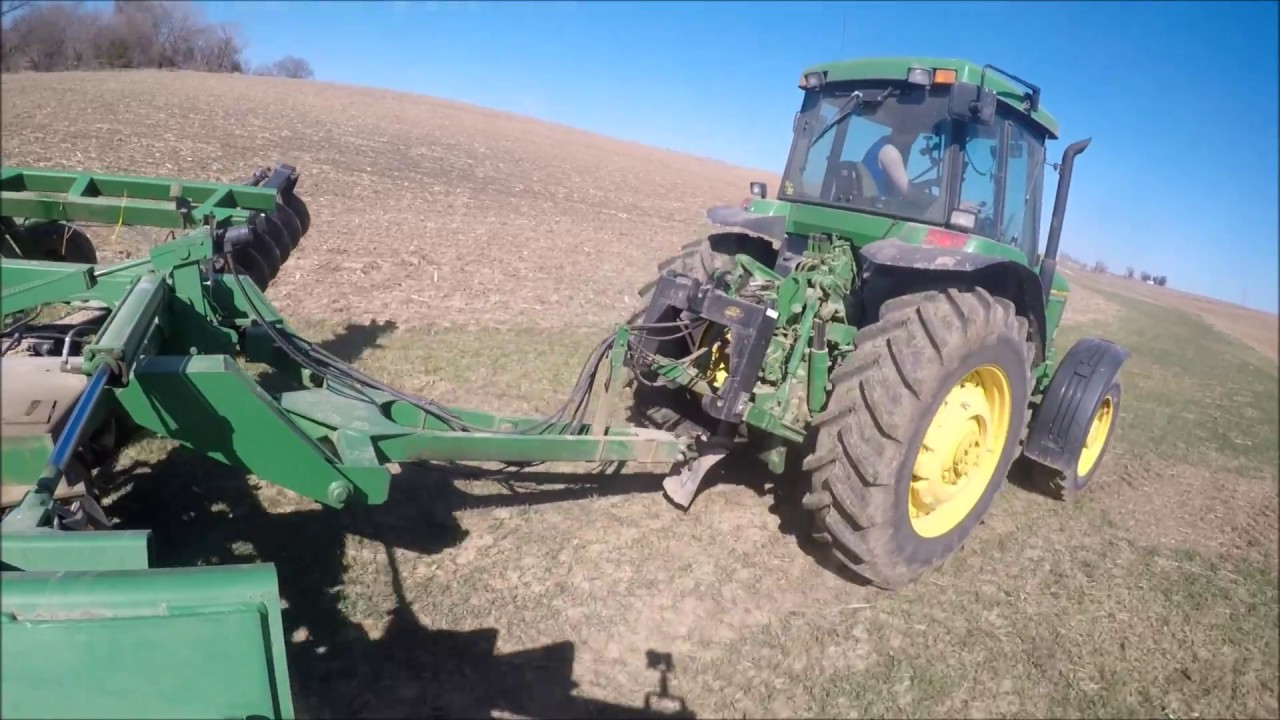 John Deere 7600 and 630 Disk