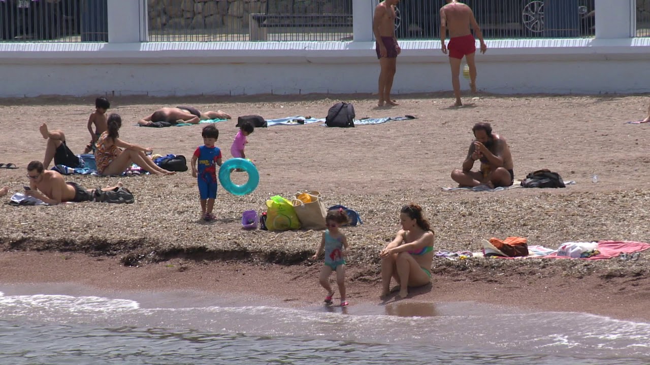 Il-bajjiet mimlija familji u żgħażagħ