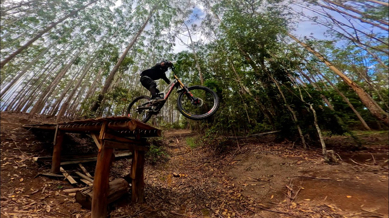 Treinos para 1ª etapa do Circuito Carioca de DH 2026 na Pista do Eucalipto