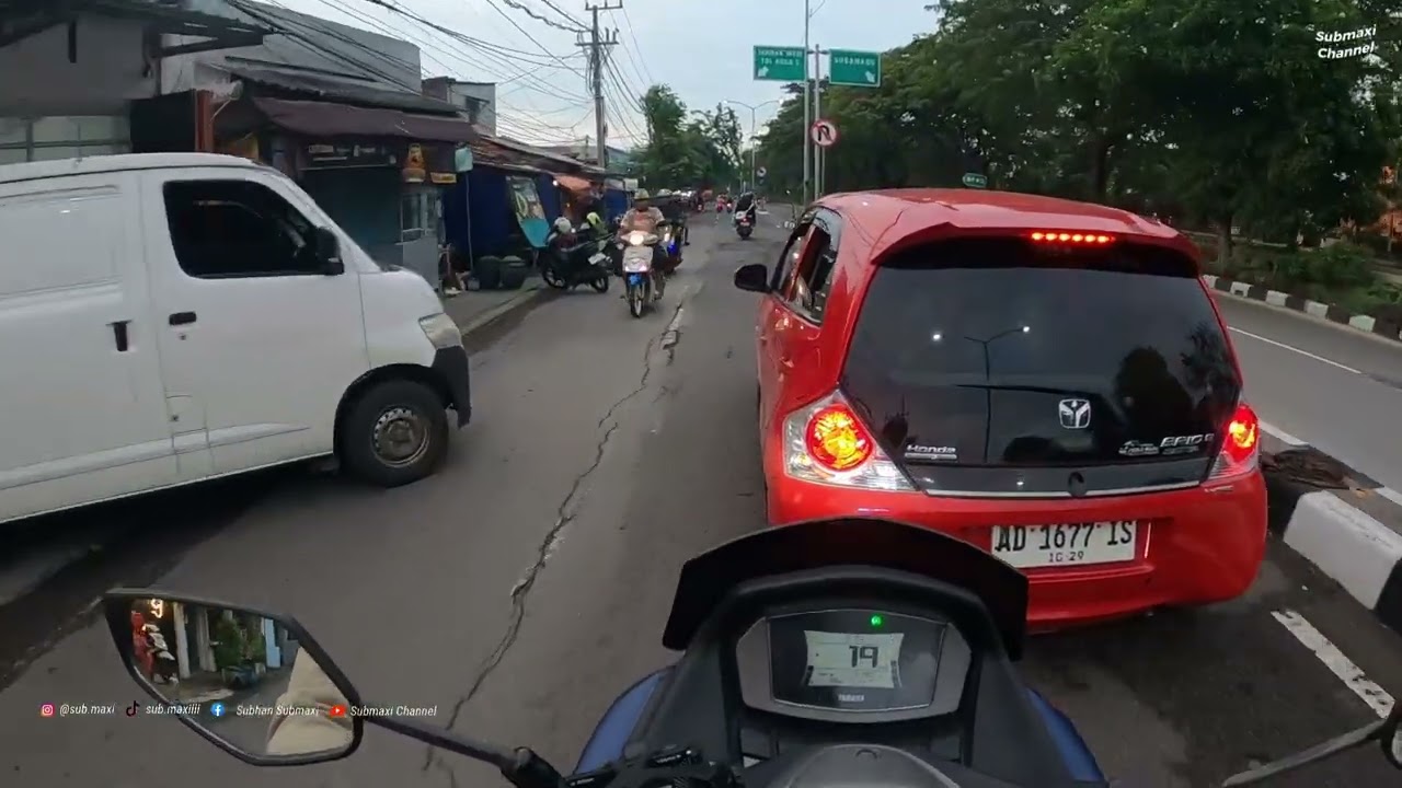 Ngabuburit di Titik Paling Utara: Berburu Takjil Viral Kedinding Lor