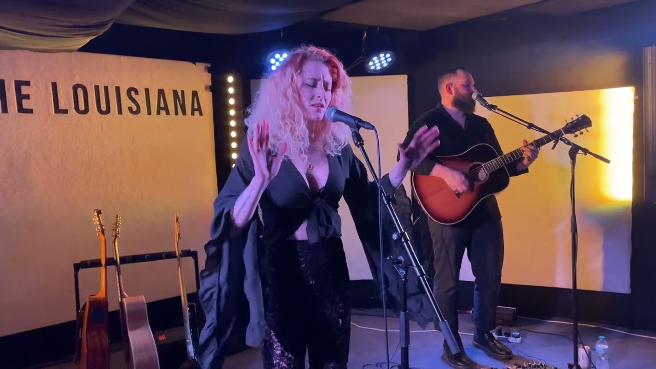 Janet Devlin - Whisky Lullabies/Suantraí Meisciuil live at The Louisiana, Bristol (18/4/22)