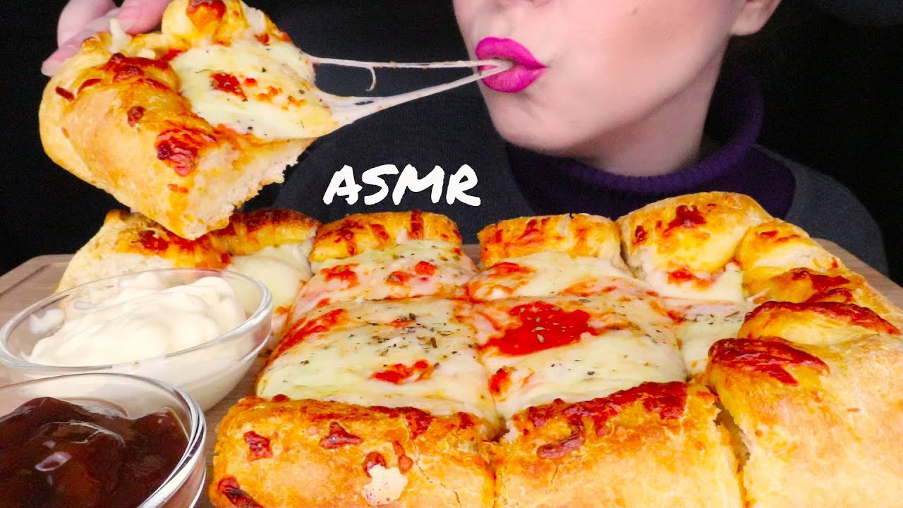 THE FLUFFIEST PIZZA MARGHERITA *EXTRA CHEESY* 🍕 | ASMR Mukbang - 먹방 | Real Eating Sounds