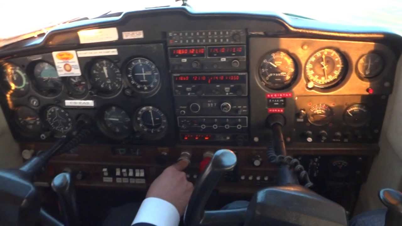 Cessna 152 | Espinho - Maia (Douro River Sunset) | CS-EAS