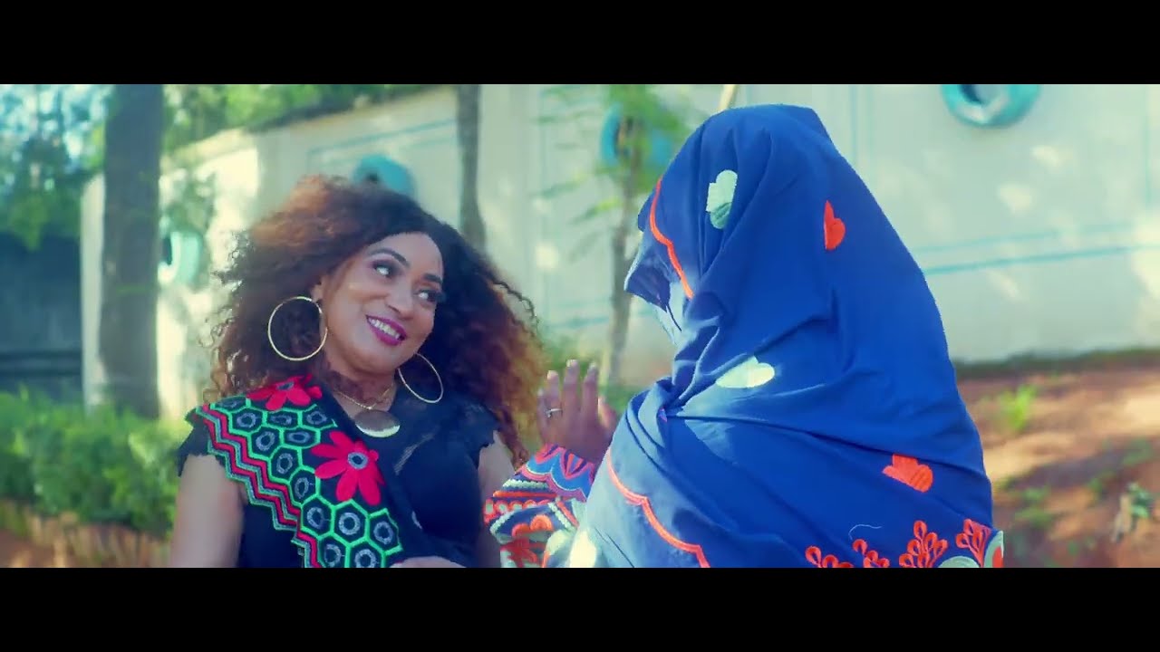 Vaiavy Chila - Mifankatiava (Official Video)