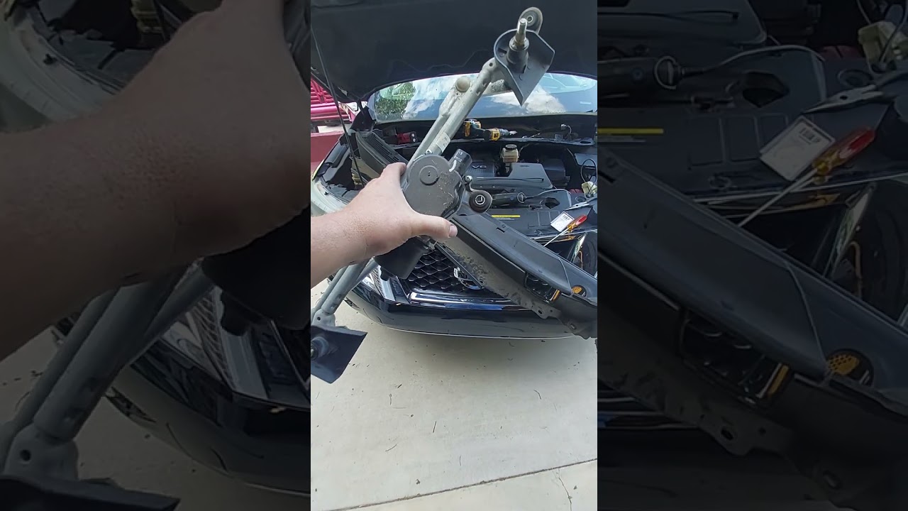 2014 (2013-2016) Nissan Pathfinder driver side sunroof drain clog. water in the driver's side floor.
