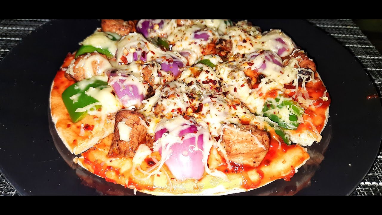 Chicken Pizza With Readymade Pizza Base || Easy Chicken Pizza || How to make Chicken Pizza at home