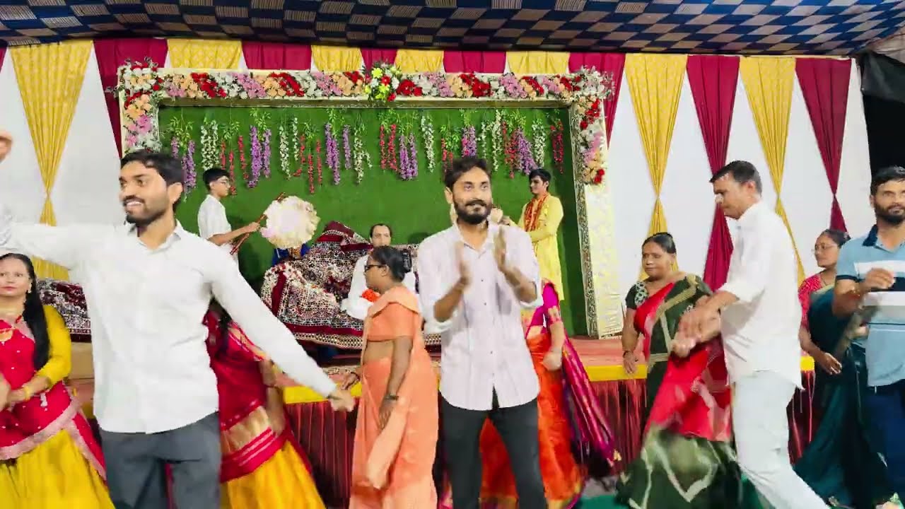 Halari Ras Garba રાસ ગરબા સુરત Pushti Kirtan