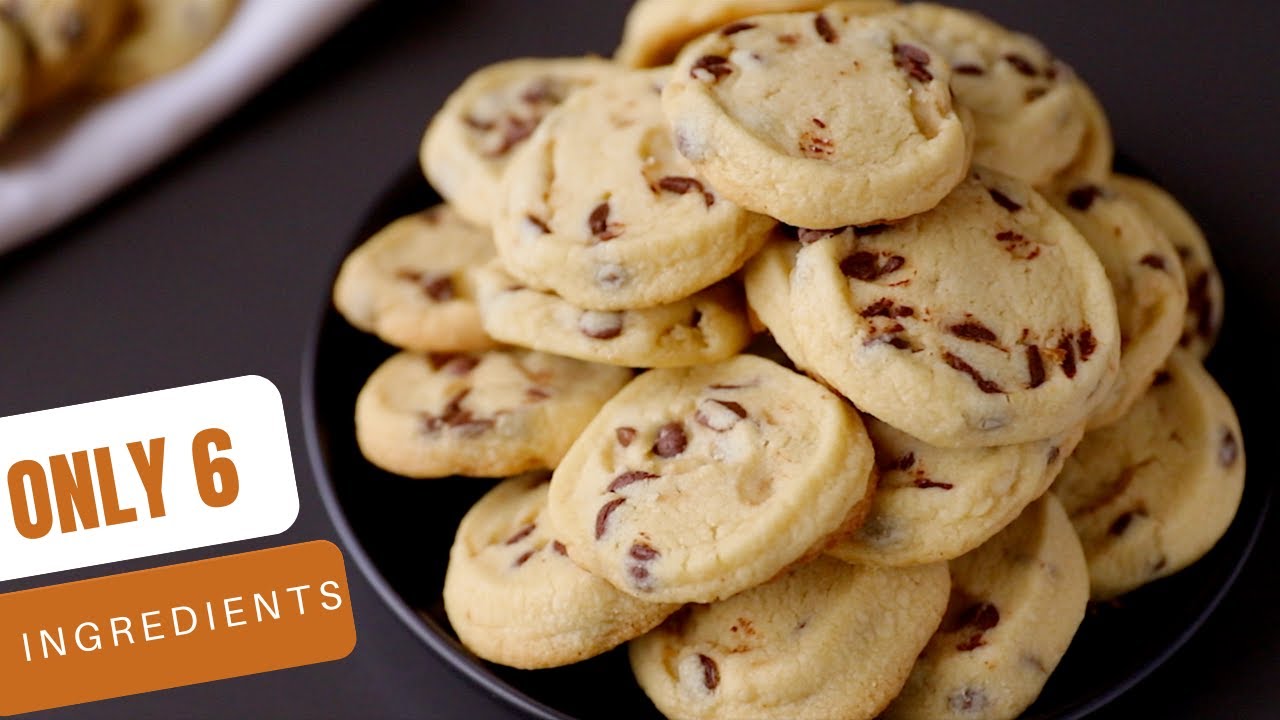 Eggless Chocolate Chip cookies! Make cookies at home with this simple step!