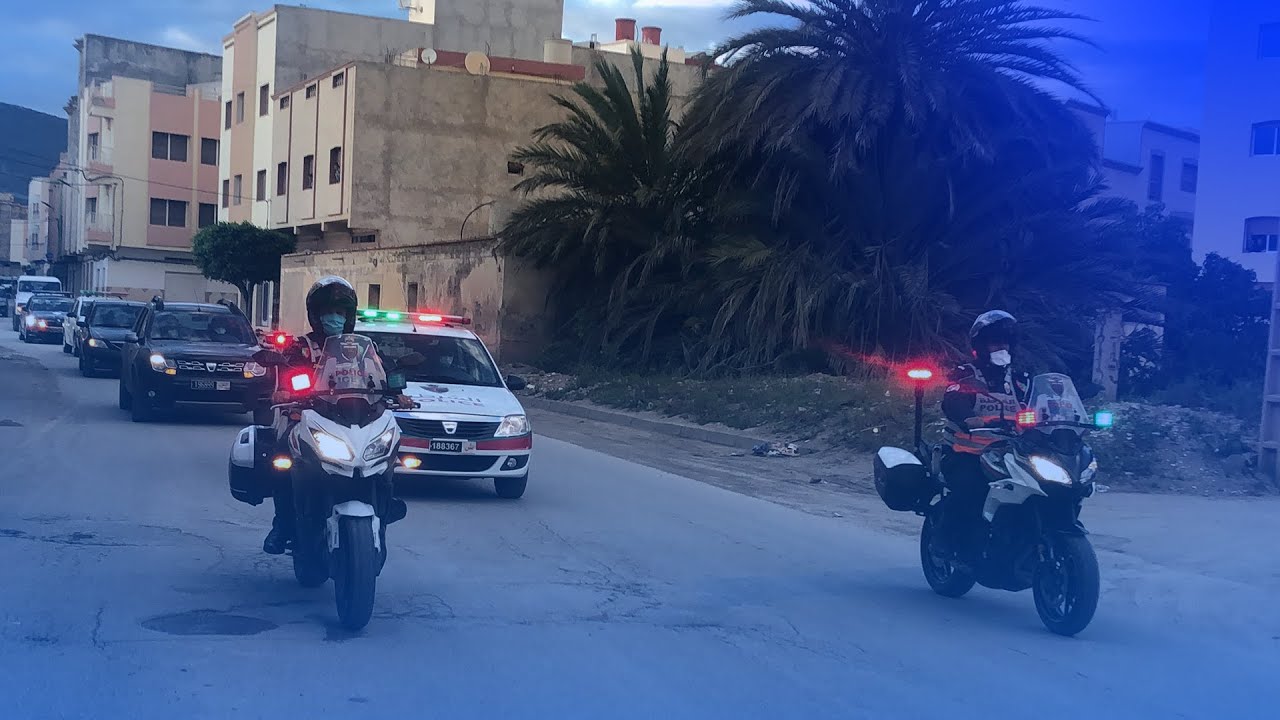 في جولة كبيرة...أمن الناظور يراقب احياء الشعبية ويسهر على تطبيق حالة الطوارئ الصحية NADORPRESS