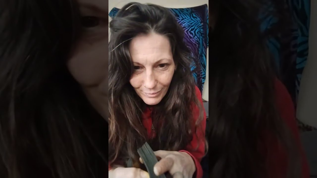 ClairV TarotQueen is live!
