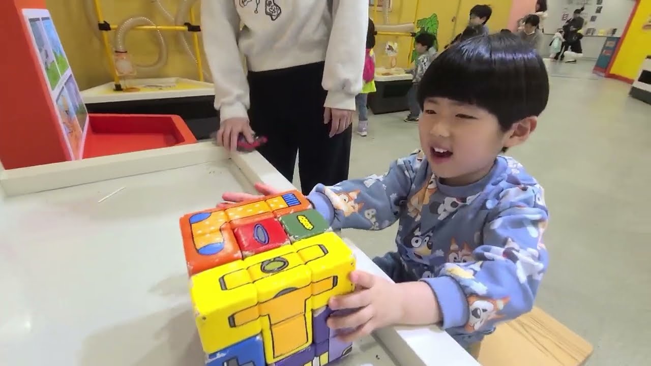 토네이도 보러 서울시립과학관으로 / 59개월 & 39개월