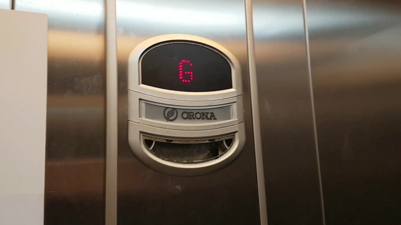 Orona Lift @ New Look in Edinburgh Waverley