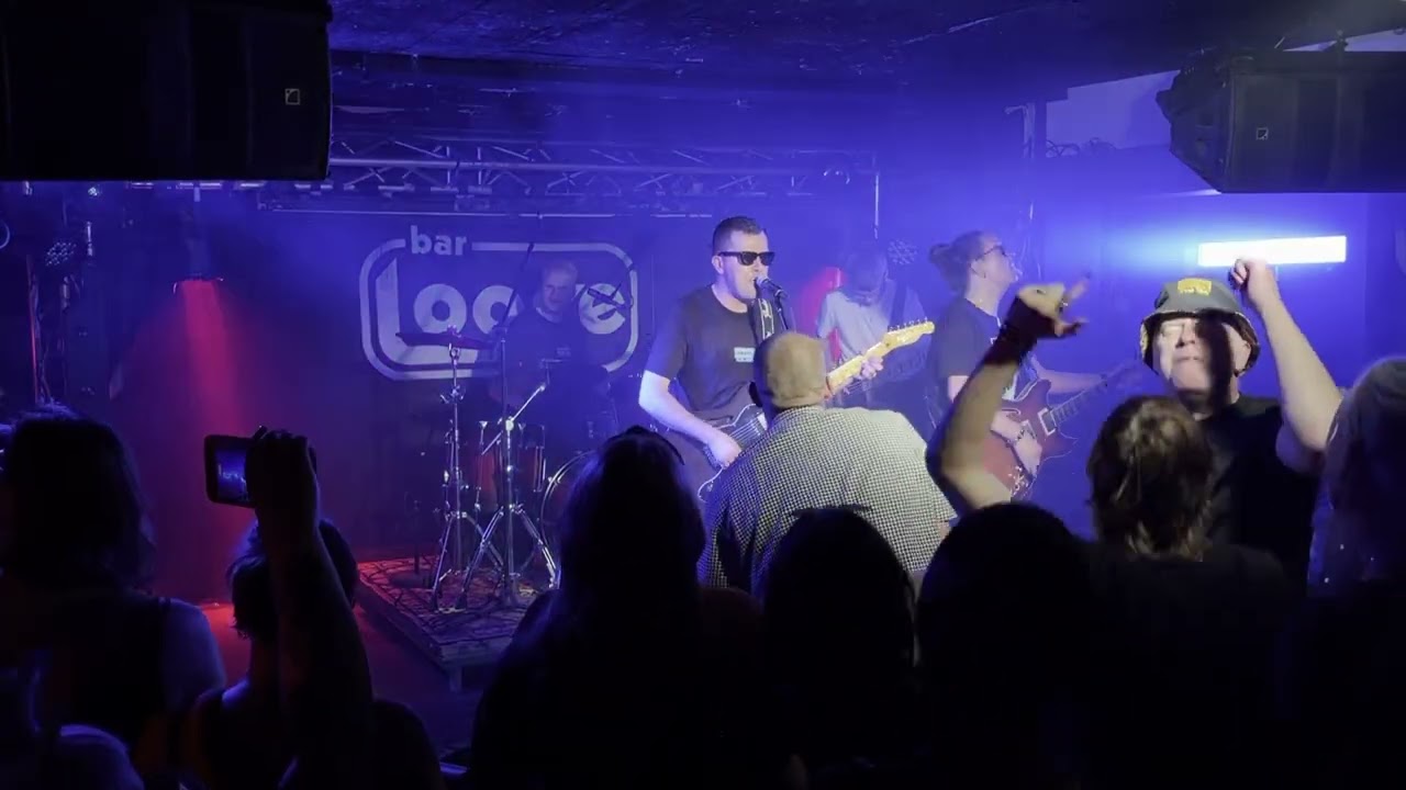 M&auml;&auml;nsidi plays Oasis - Morning Glory (live Bar Loose Helsinki 4.10.2025)