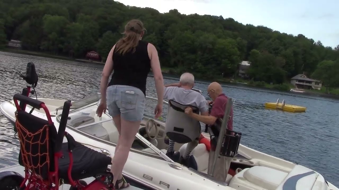 Multi-Lift | Getting Into a Bayliner Capri