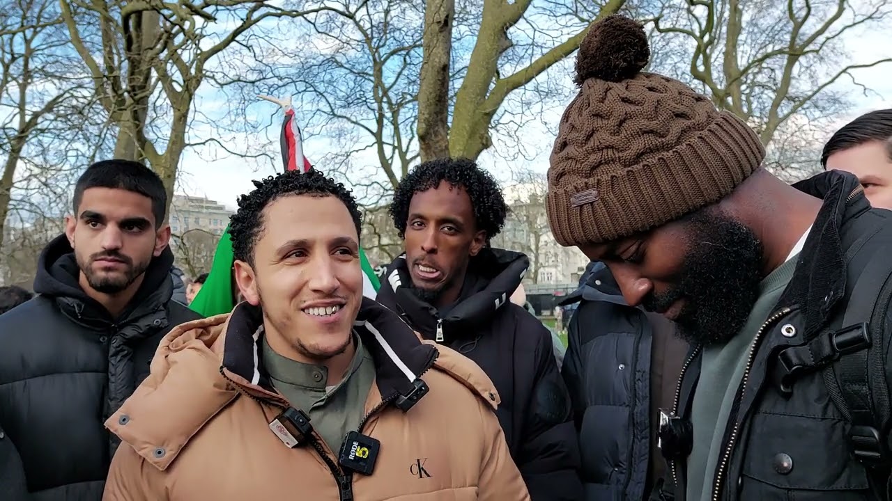 Shamsi Destroyed Paperboy! Shamsi and Christian Speakers Corner Sam Dawah