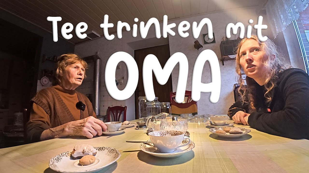 Tee trinken in Ostfriesland mit Oma - Teetied unn Platt proten