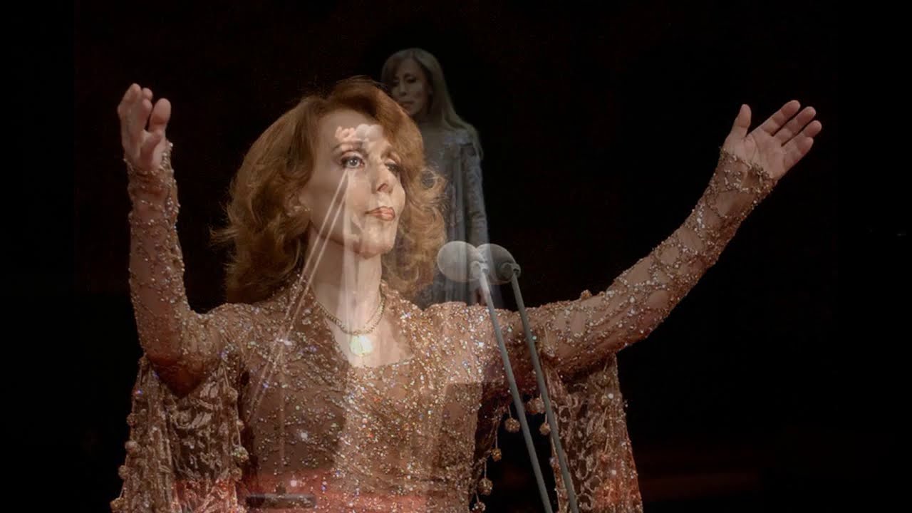 رأي الشحروره صباح بالسيدة فيروز. Sabah & Fairuz