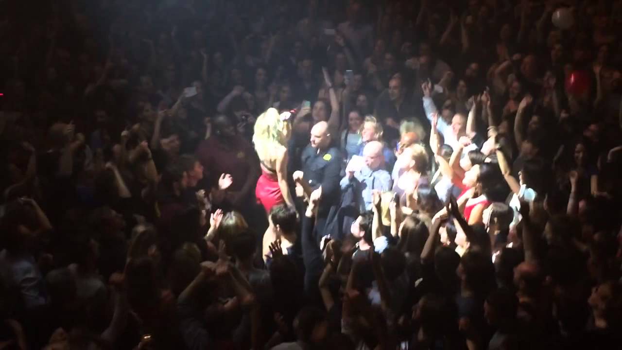 Hollysiz Come back to me live at Olympia Paris