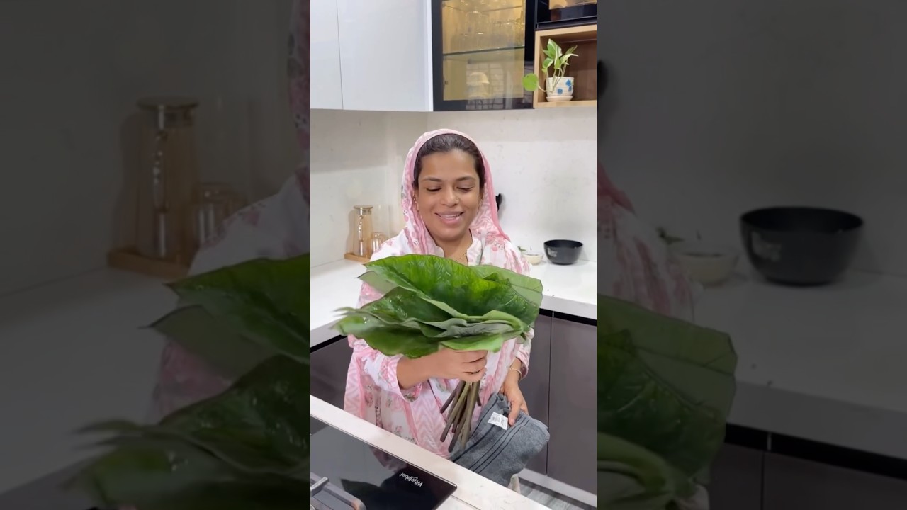 Mummy Kurkurit Alu Vadi Banao Aaj 🤤 #shortvideo #food #explore #cooking #ytshorts #trending